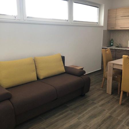 Imre Apartman Hajdúszoboszló 外观 照片