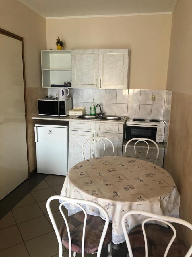 Imre Apartman Hajdúszoboszló 外观 照片