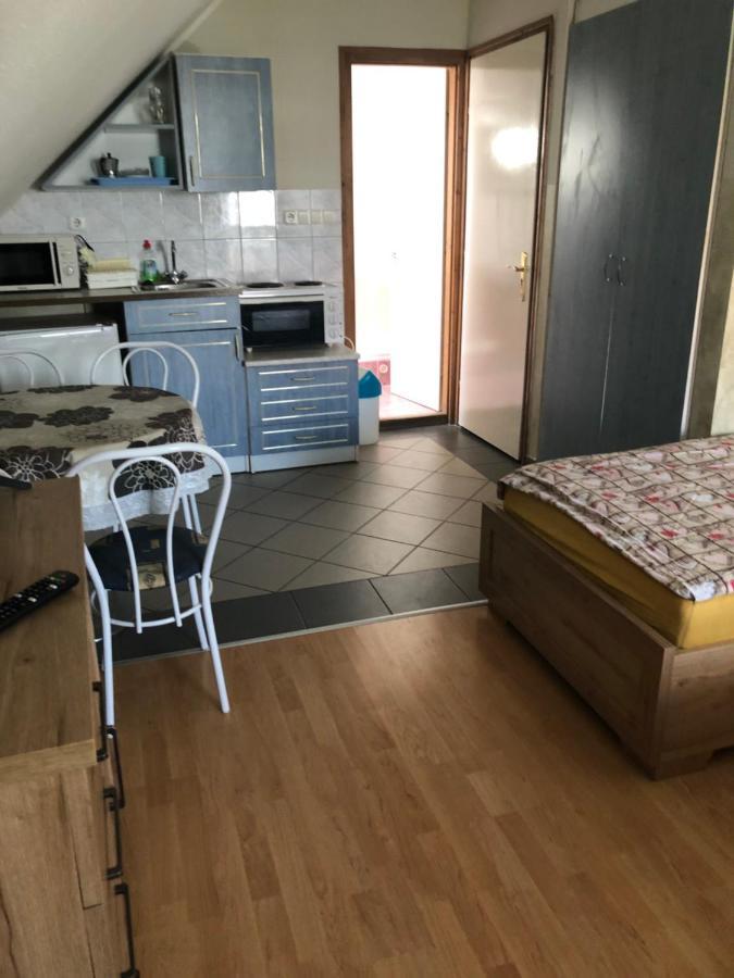 Imre Apartman Hajdúszoboszló 外观 照片